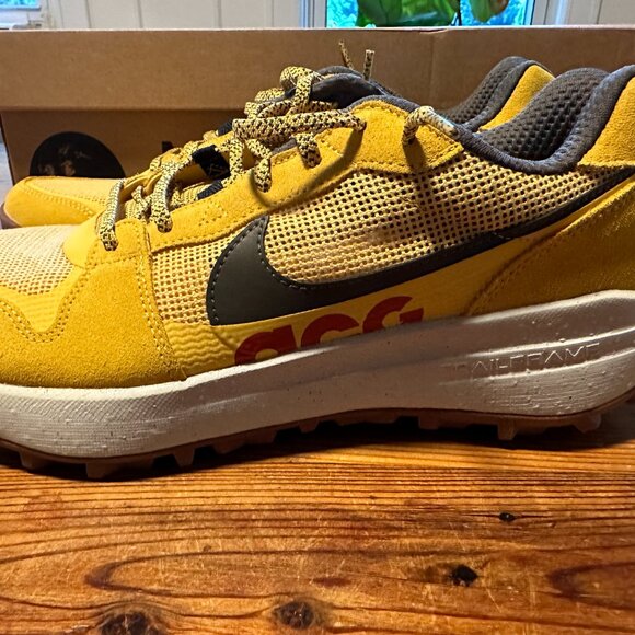 Nike ACG Lowcate Solar Flare Yellow Athletic Sneakers Size 9.5 - Picture 7 of 7